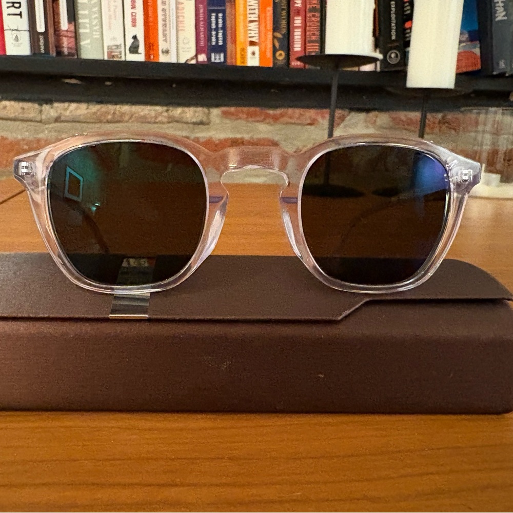 NWOT Yesglasses unisex Clear plastic frames with green lenses